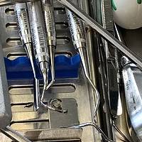 Намерете поставяне на фасети 21 от MedicalDent Намерете поставяне на фасети 21
