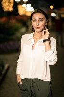 Изберете бели блузи 12 от Бобо зандер БГ Изберете бели блузи 12